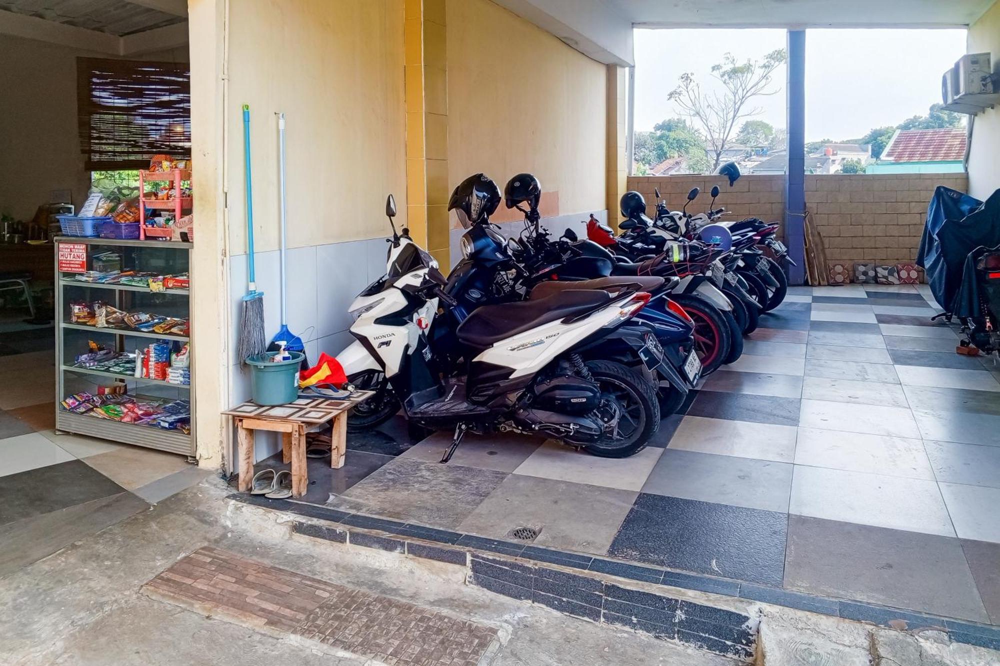 Malibu Syariah Bogor Redpartner Hotel Exterior photo